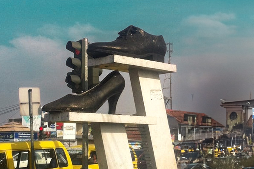 tugu sepatu sepatu cibaduyut sepatu custom bandung