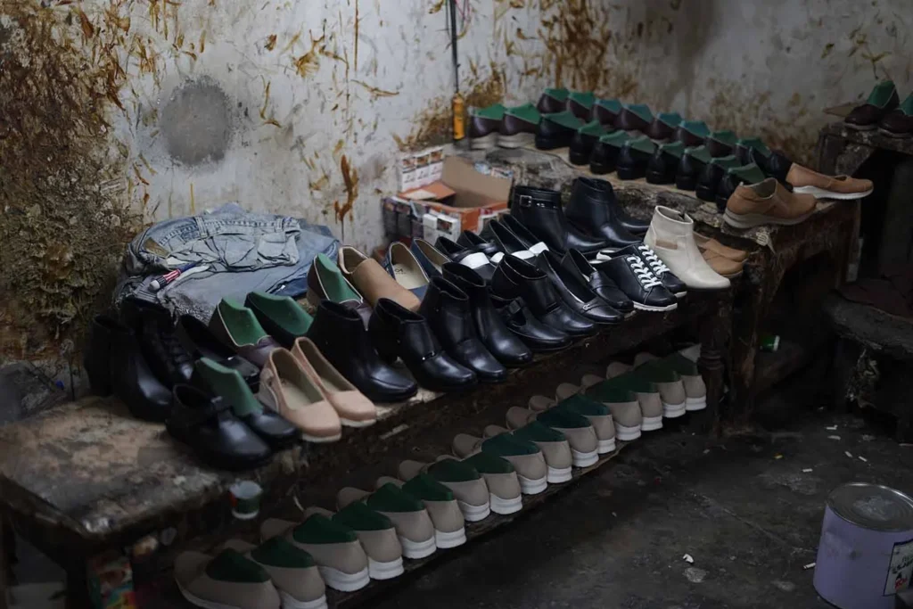 Kunatiti order Pabrik sepatu bandung cibaduyut