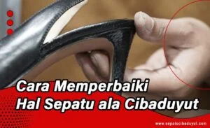 Seorang profesional mengenakan sepatu kulit formal berkualitas tinggi dari Cibaduyut di lingkungan kantor.